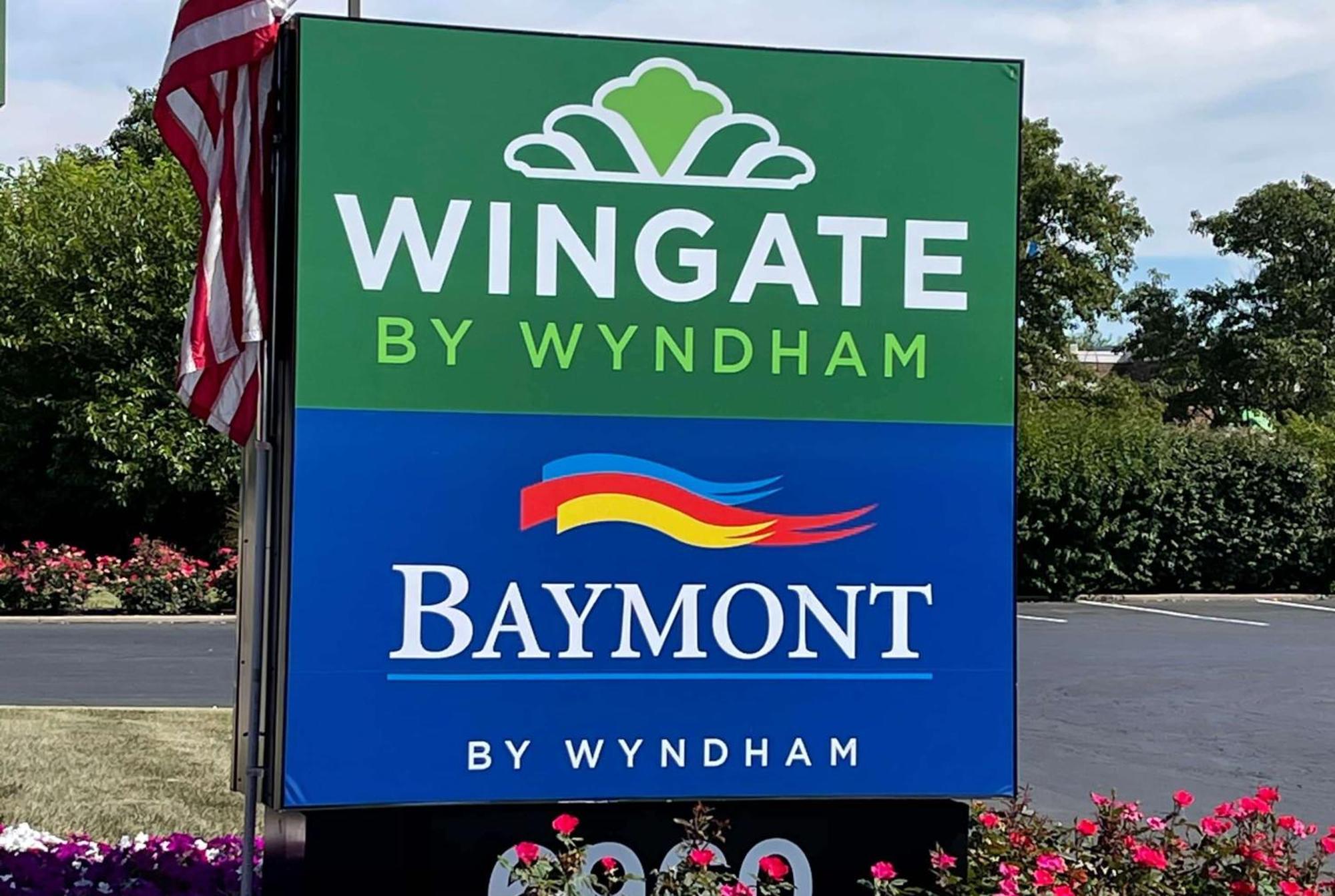 Wingate By Wyndham Dayton North Hotel Екстериор снимка