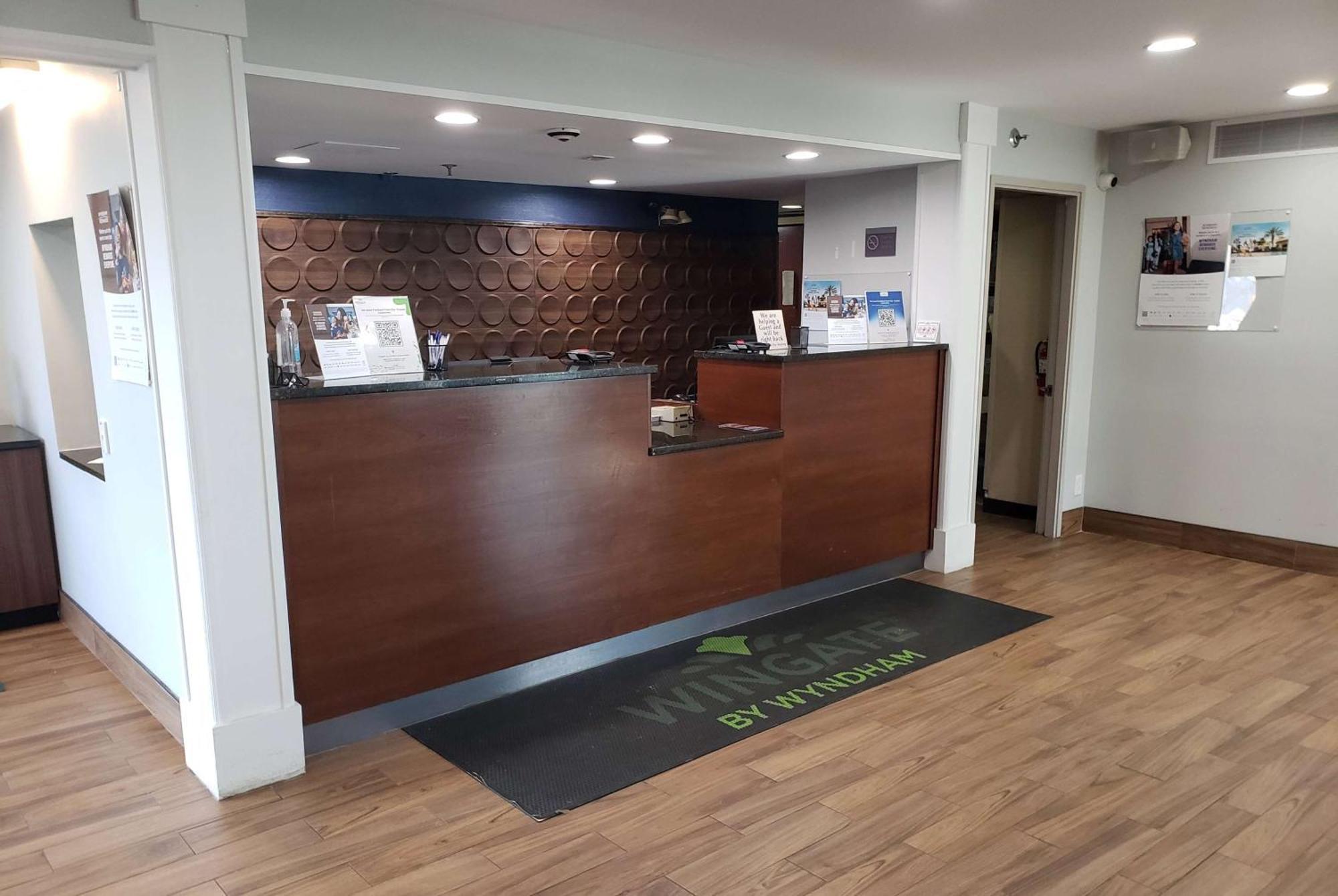 Wingate By Wyndham Dayton North Hotel Екстериор снимка