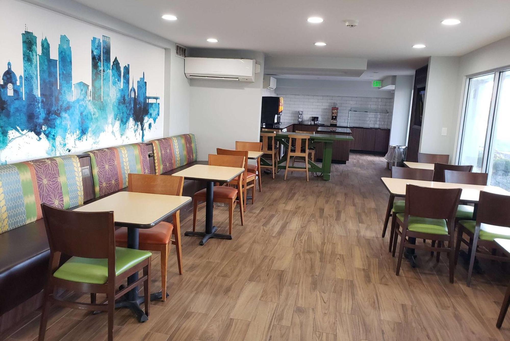 Wingate By Wyndham Dayton North Hotel Екстериор снимка